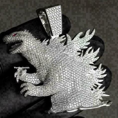 Iced Out Pendants | Custom Moissanite Pendants For Sale