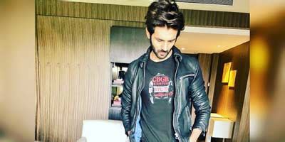 5 Fashion Staples That All Indian Men Should Have In Their Wardrobes