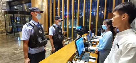 柳州警方出动2000多人次，全市清查宵夜摊、宾馆等各类场所！_腾讯新闻