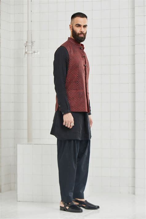 Bhuwasa Reversible Waistcoat – Rajesh Pratap Singh