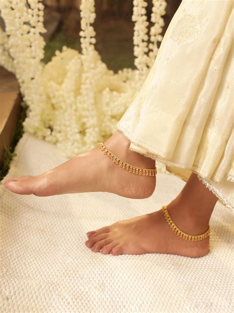 Timeless Beauty 22K Gold-Plated Linked Chain Anklet – Rubans