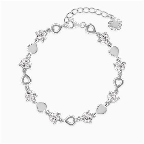 Buy Silver Heartlock Bracelet at Best Price – GIVA