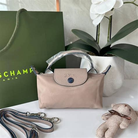 | Longchamp | LINE SHOPPING