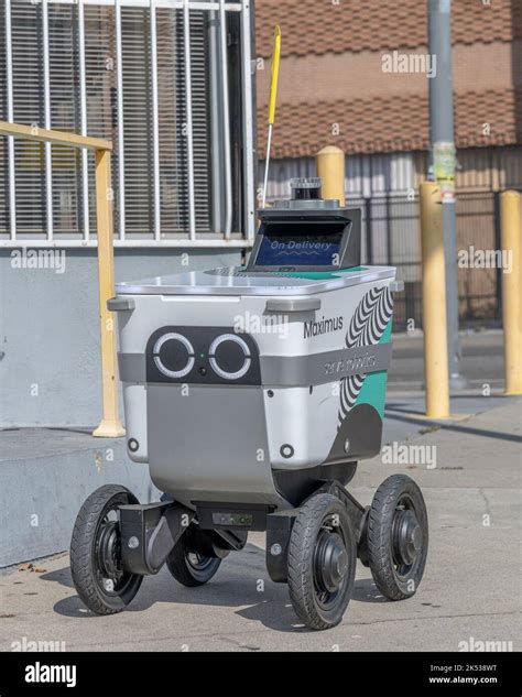 Robot Food Delivery Los Angeles at Andres Lowe blog