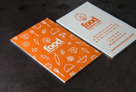 Печать двухслойных визиток в Москве