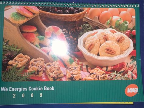 2009 WISCONSIN WE ENERGIES COOKIE BOOK COOKBOOK-45 FESTIVE RECIPES ...