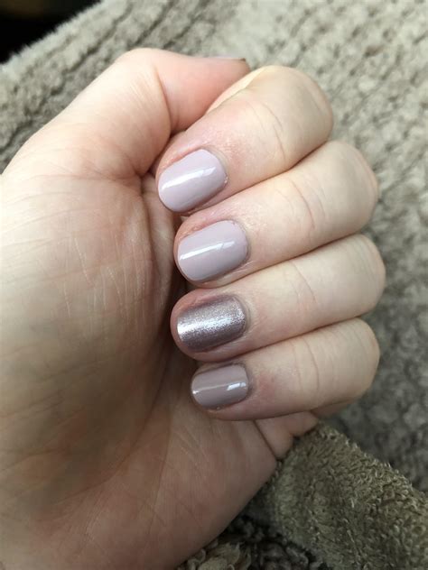 Essie “Gel Setter” topcoat makes everything look professional. : r/Nails