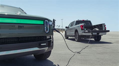 How to Use a Ford F-150 Lightning EV Pickup to Charge Another EV