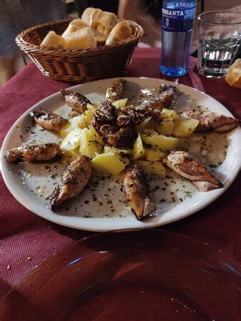 EL FURACU, Infiesto - Calle del Quesu - Restaurant Reviews & Photos ...