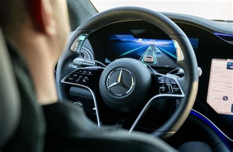 Mercedes-Benz first carmaker to offer SAE Level 3 system for US market ...