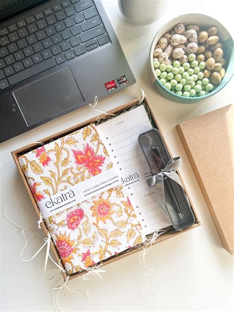 Sustainable Productivity Gift Hamper by Ekatra - Pink Floral | Eco ...