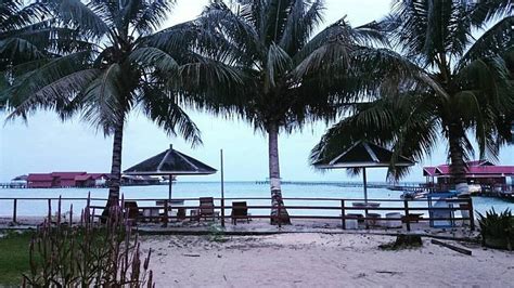 DERAWAN BEACH CAFE & COTTAGE (Derawan Islands) - Resort Reviews ...