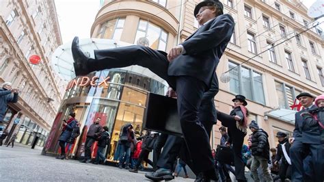 Monty Python Camp Square Bashing 的图像结果