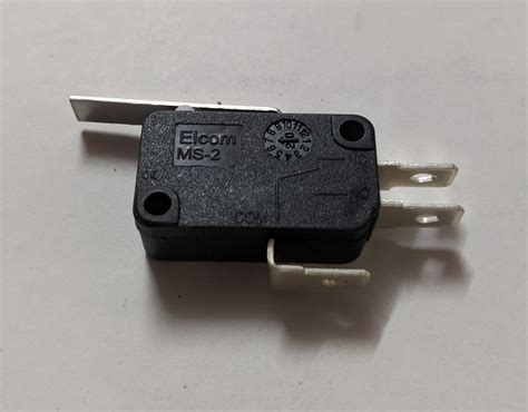 Switches - RSF-11 SPST Rocker Switch 4A 250 VAC Elcom Make Trader ...