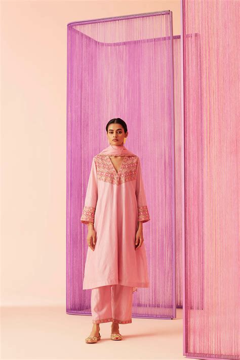 Sale – Sureena Chowdhri