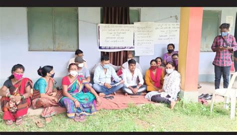घाटशिला : BDSL महिला कॉलेज के शिक्षक-शिक्षकेत्तर कर्मचारियों की हड़ताल ...