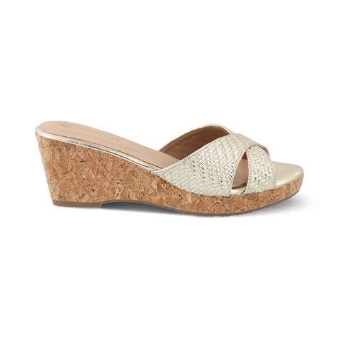 AIYANA- GOLD WEDGES – Crimzon