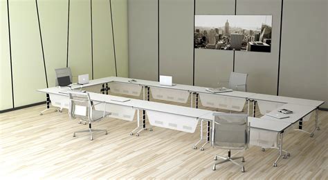 Table Meeting Examples 的图像结果