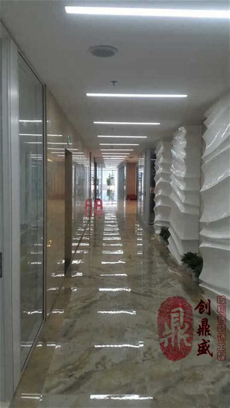 赤峰机场|日字型玻璃隔断|武汉麦斯隔墙装饰工程有限公司