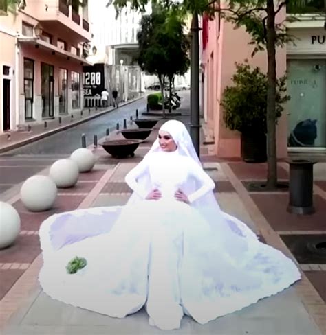 Beirut Explosion 2020 Bride 的图像结果