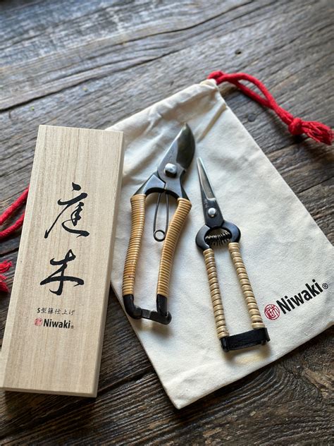 Niwaki Rattan Snips | NEROLIDOL ネロリドール