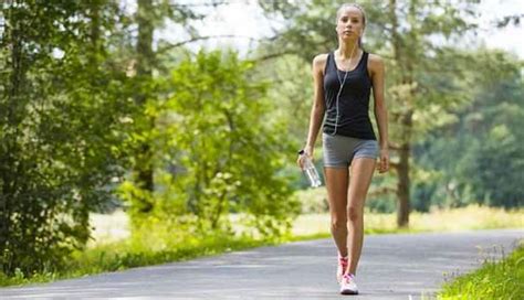 5 Benefits of Brisk Walking for Good Health - lifeberrys.com