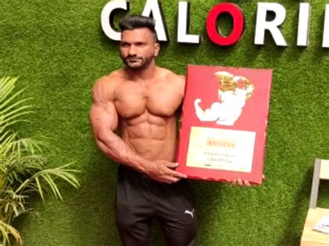 Normal family youth 2 times in body building Got gujarat title, the ...