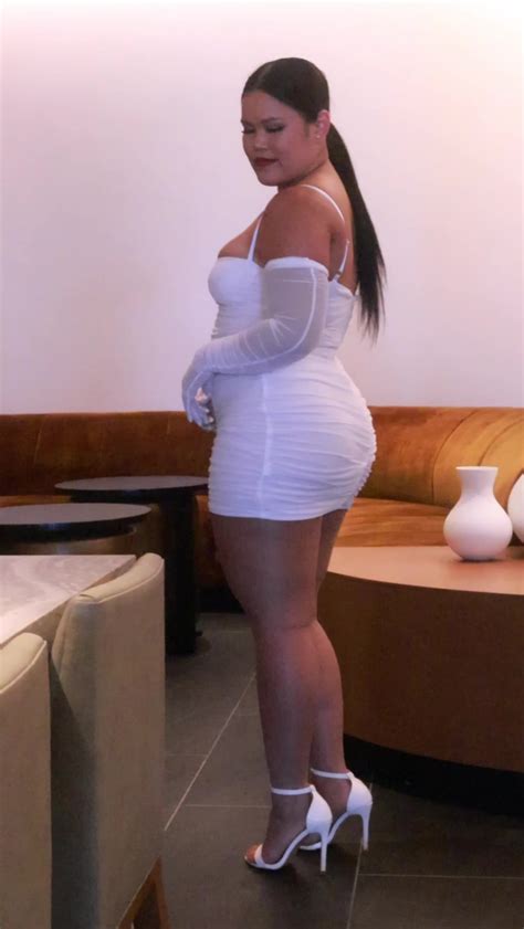 Romantic night #classy #elegant | Atomic (@atomic.keerati)