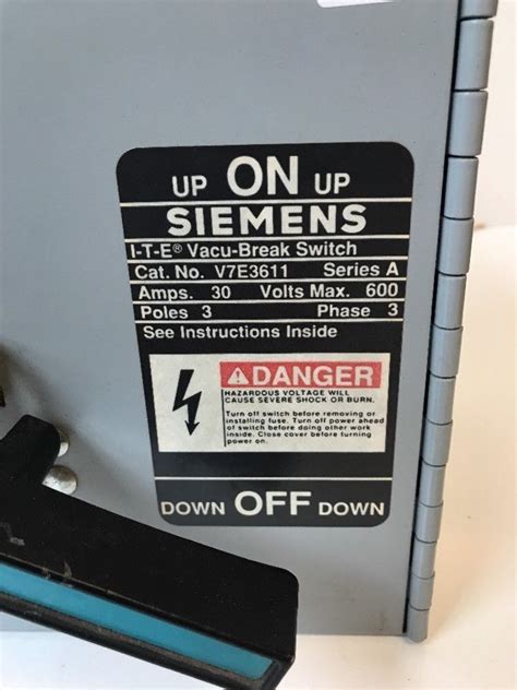 Siemens V7E3611 Vacu-Break Panelboard Fuseable | Ubuy India