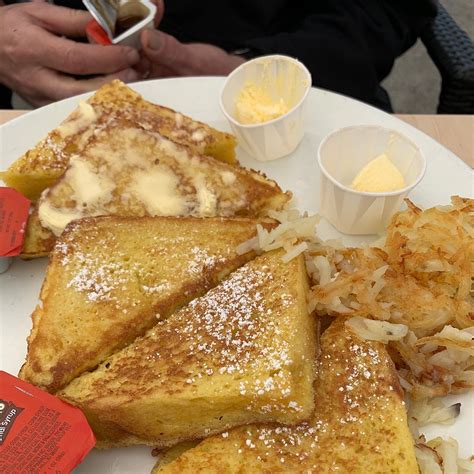 HILL STREET CAFE, La Canada Flintridge - 1004 Foothill Blvd ...