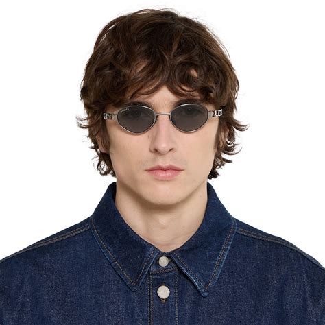 Oval frame sunglasses in light ruthenium | GUCCI® US