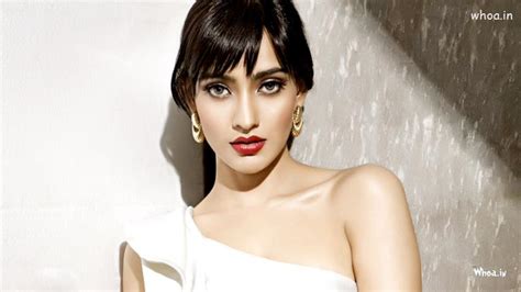 Neha Sharma White Top Face Closeup Latest Wallpapers