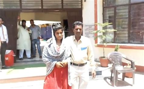सीहोर में दूल्हे को दुल्हन ने सिखाया सबक, दहेज मांगने पर दुल्हन ने लौटा ...