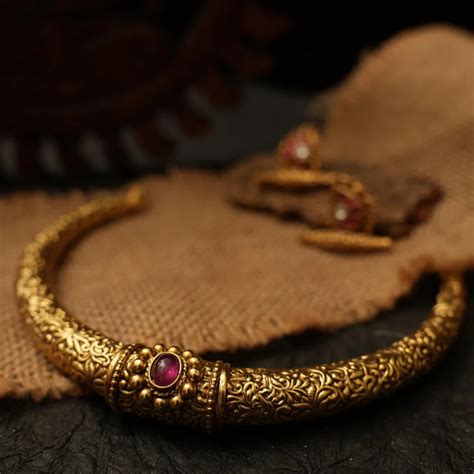 925 Gold Plated Silver Necklace | Rimli.in