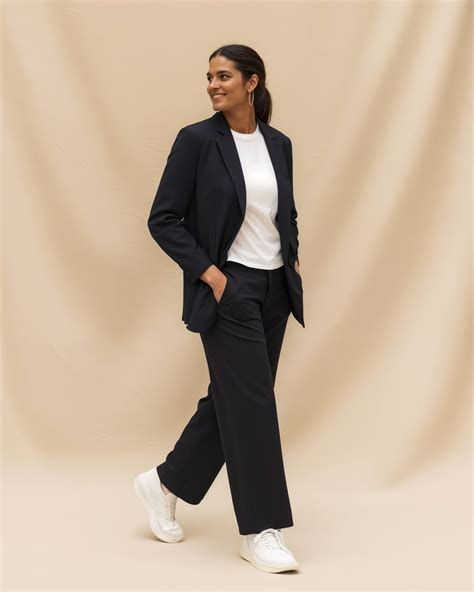 Women's Business Suits 的图像结果
