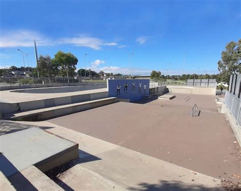 Chifley Sportsfield 的图像结果