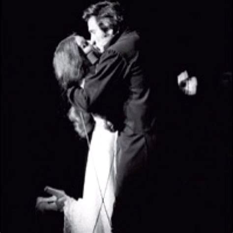 When Johnny Cash proposed to June Carter on stage! Amazing story