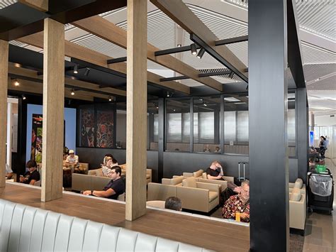 The new United Club Lounge in Terminal A at Newark EWR - Points Miles ...