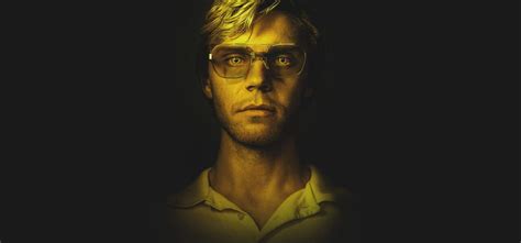 10 Scenes from Netflix's 'Monster: The Jeffrey Dahmer Story' That Will ...