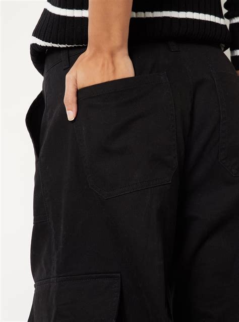 Buy Women Solid Cargos Online at just Rs. 1399.0 - 1000015805490 | Max ...