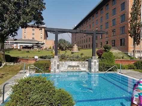 The Soaltee Kathmandu, Autograph Collection Pool: Pictures & Reviews ...