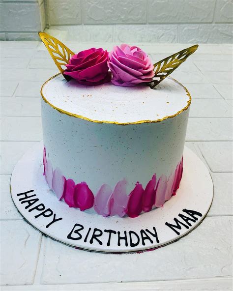 Simple And Elegant White Cake – Bento Cakes Noida