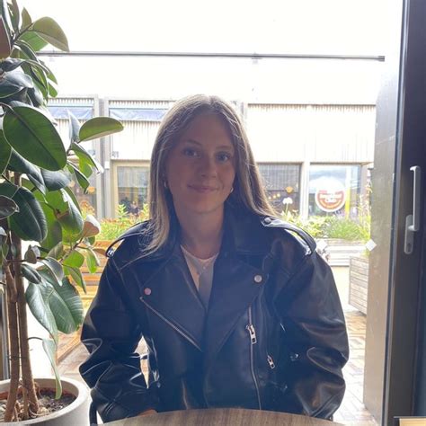 Layce - Geography teacher - ₹1862/h