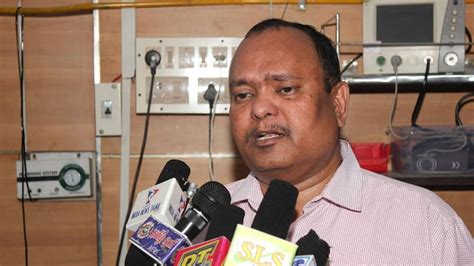 Chennai: Neurosurgeon dies of Covid-19, mob attacks hearse, tries to ...