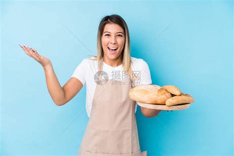 年轻的caucasian面包师女孤立高清图片下载-正版图片504431743-摄图网