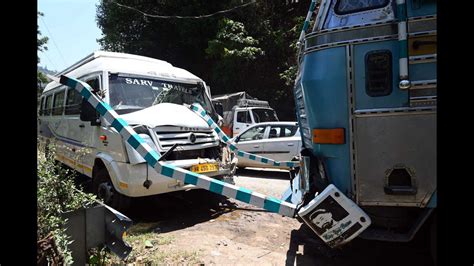 13 tourists injured as tempo traveller collides with truck in Himachal ...