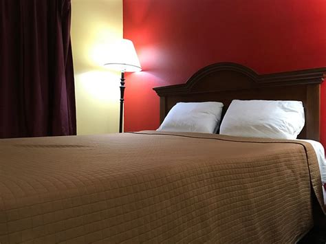RELAX INN (McRae-Helena) - Hotel Reviews, Photos, Rate Comparison ...