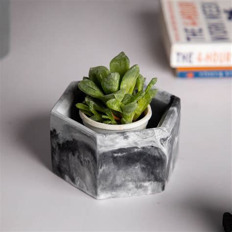 Hexo- Nero marble - Hexagonal concrete pot for succulents & small plan ...