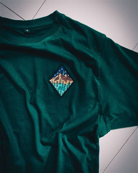 prettysucks / Traveler Shirt - Male: 25.00 EUR