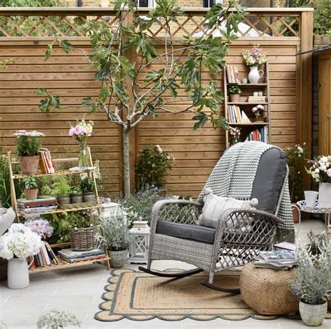 Library Outside 的图像结果